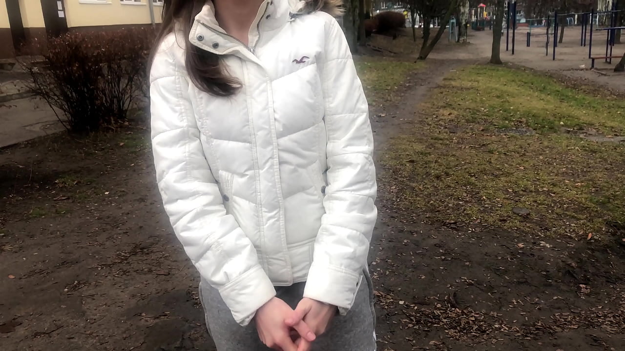 স্ট্রেঞ্জার ফর দ্য মানি চুষে ও চোদা। রাশিয়ান অপেশাদার। কথা বলার সাথে।